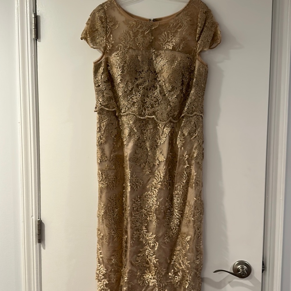 ADRIANNA PAPELL Formal Dress